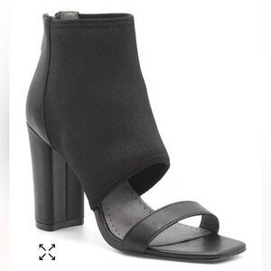 Women’s Adrienne Vittudini open toe shooties Geraldine 7.5 black block heel